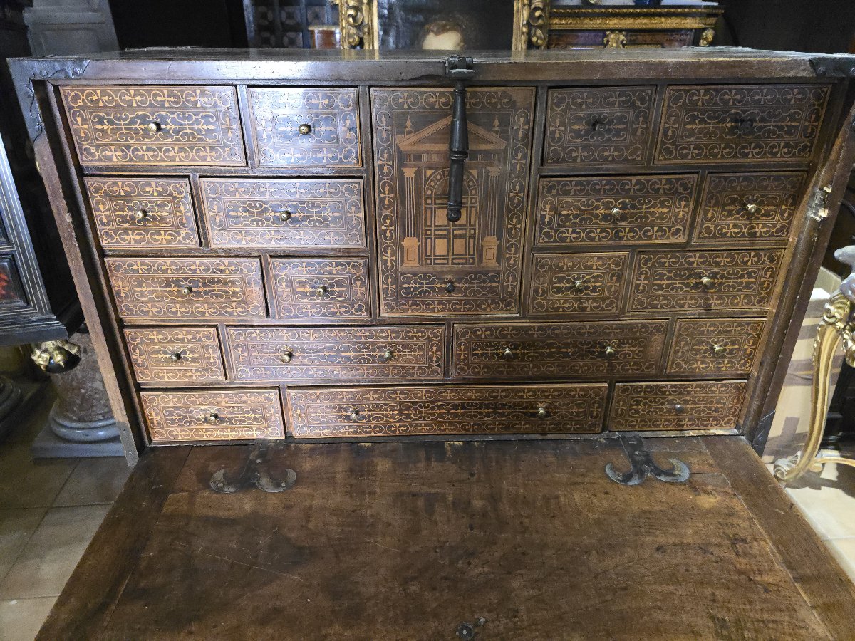 CABINET Bargueño espagnol du XVIIe siècle avec tiroirs secrets et marqueterie-photo-3