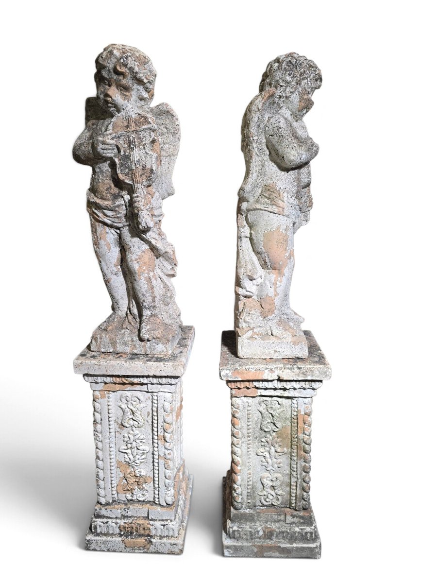 Paire de sculptures  en terre cuite italienne du XIXe siècle représentant des chéru-photo-1