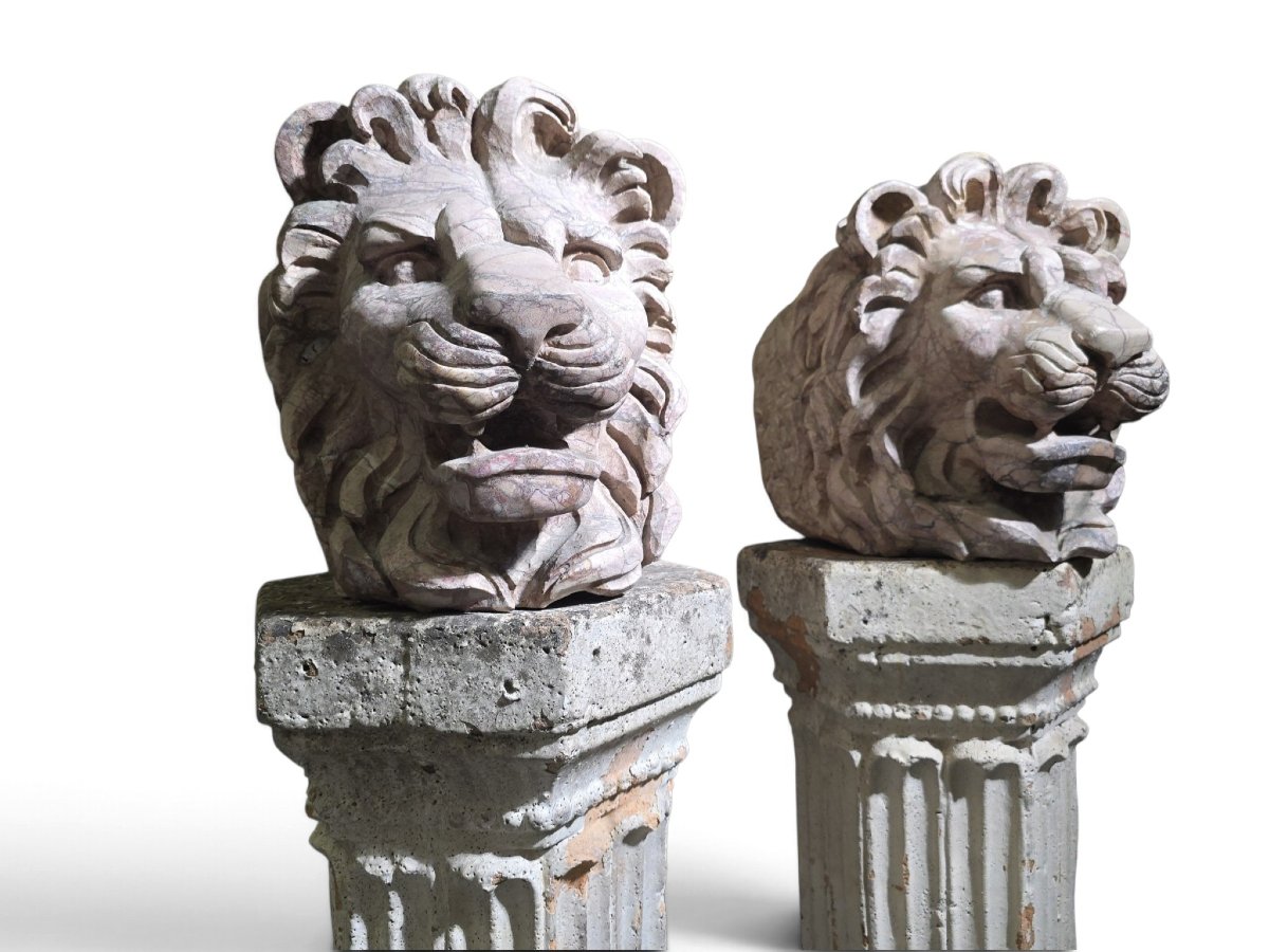 Paire de têtes de lion en marbre italien veiné de rouge, sculptées au XIXe siècle (style Grand -photo-5