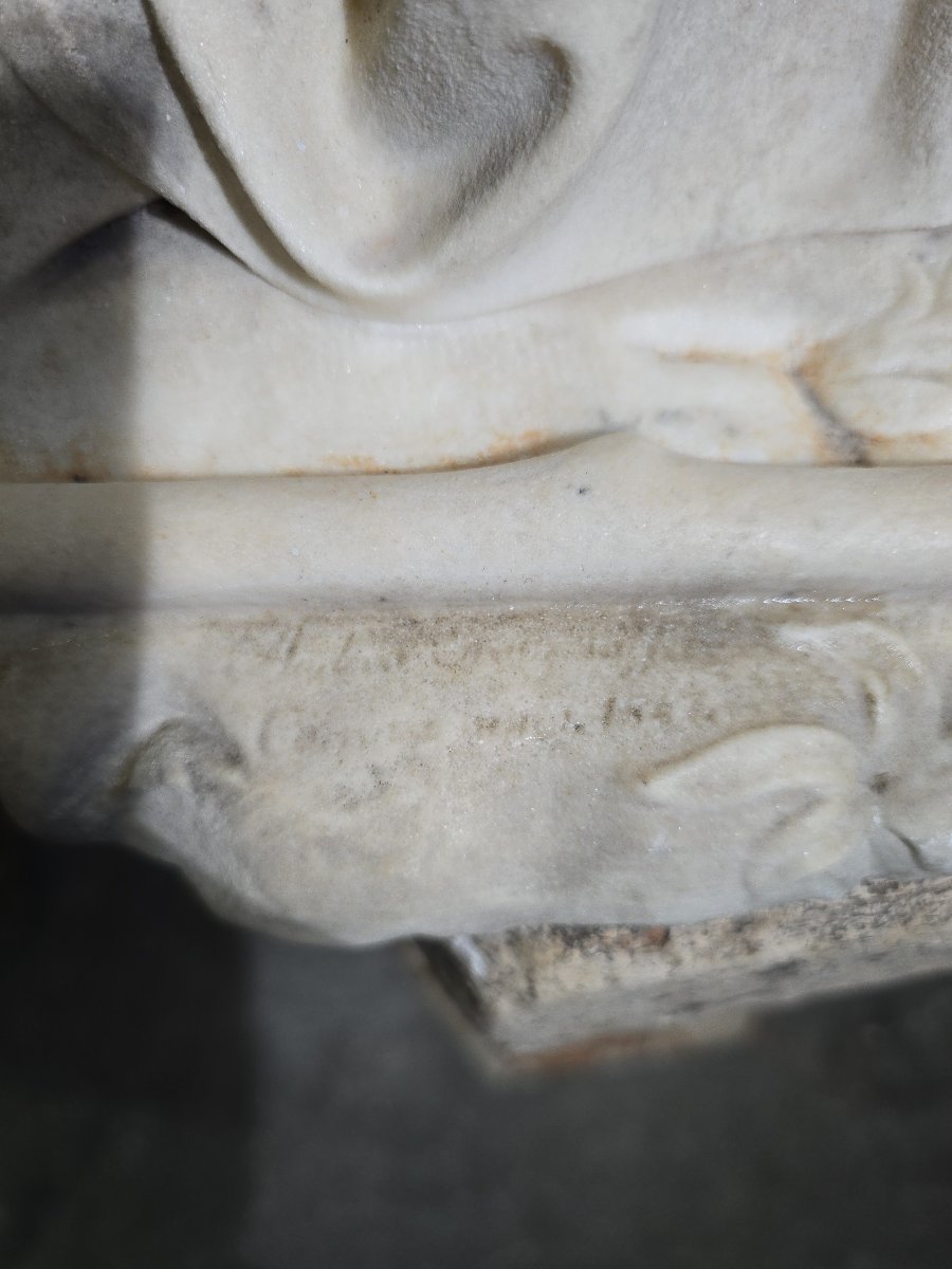 Sculpture italienne en marbre du XIXe siècle représentant une bergère et son agneau, signée et -photo-8