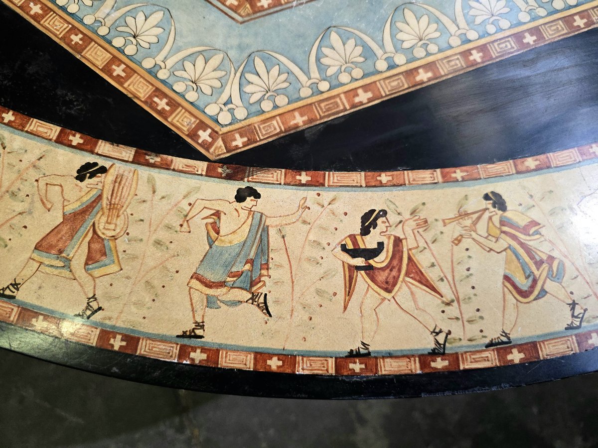 Table ronde italienne en marbre du début du XXe siècle avec motifs grecs classiques peints à la-photo-6