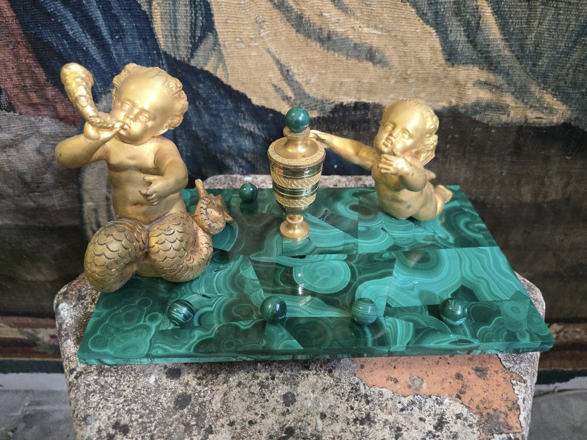 19th-century Italian Inkwell Made Of Malachite And Gilded Bronze (ground Gold) Featuring Cupid And A Mermaid – -photo-4