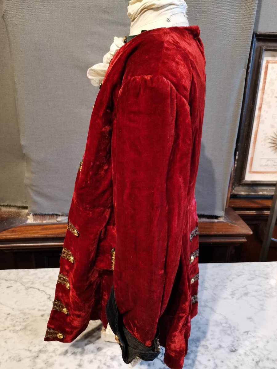Old Luis XVI Costume-photo-4