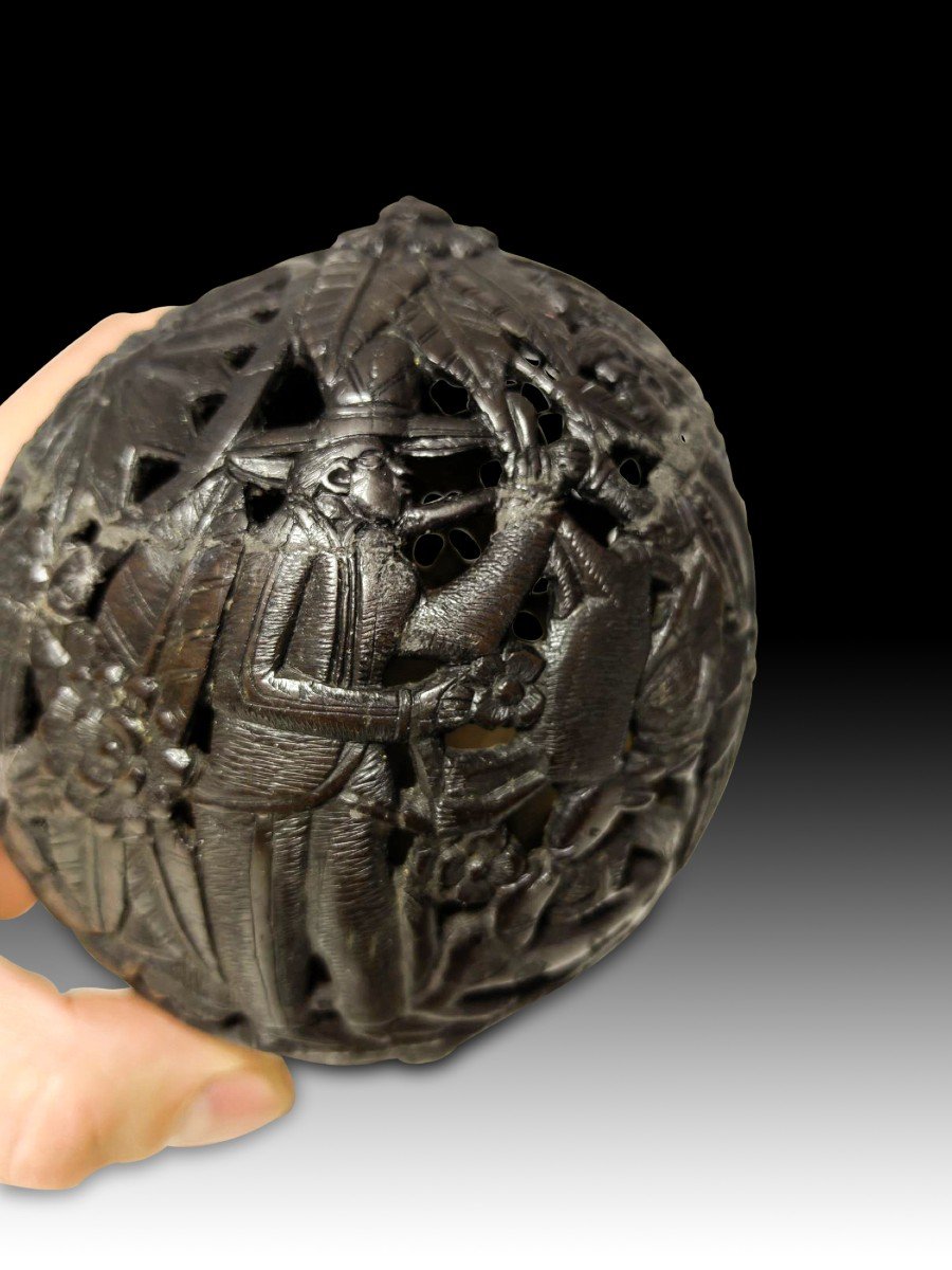 19th Century Carved Coconut-photo-3