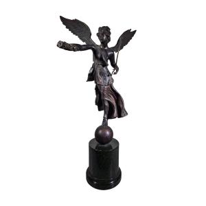 Sculpture En Bronze - Victoire Ailée De l'ère Du Grand Tour