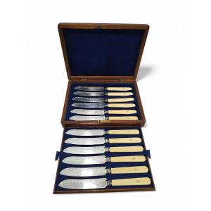 Ensemble complet de douze couteaux à poisson victoriens dans leur coffret anglais d'origine, XI