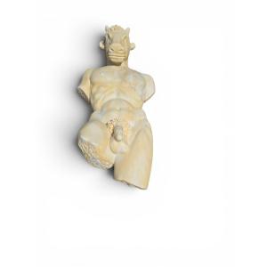 Sculpture en marbre du Minotaure (Mythologie grecque)