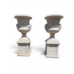 Paire d'urnes en marbre italien sculpté à la main, années 1950