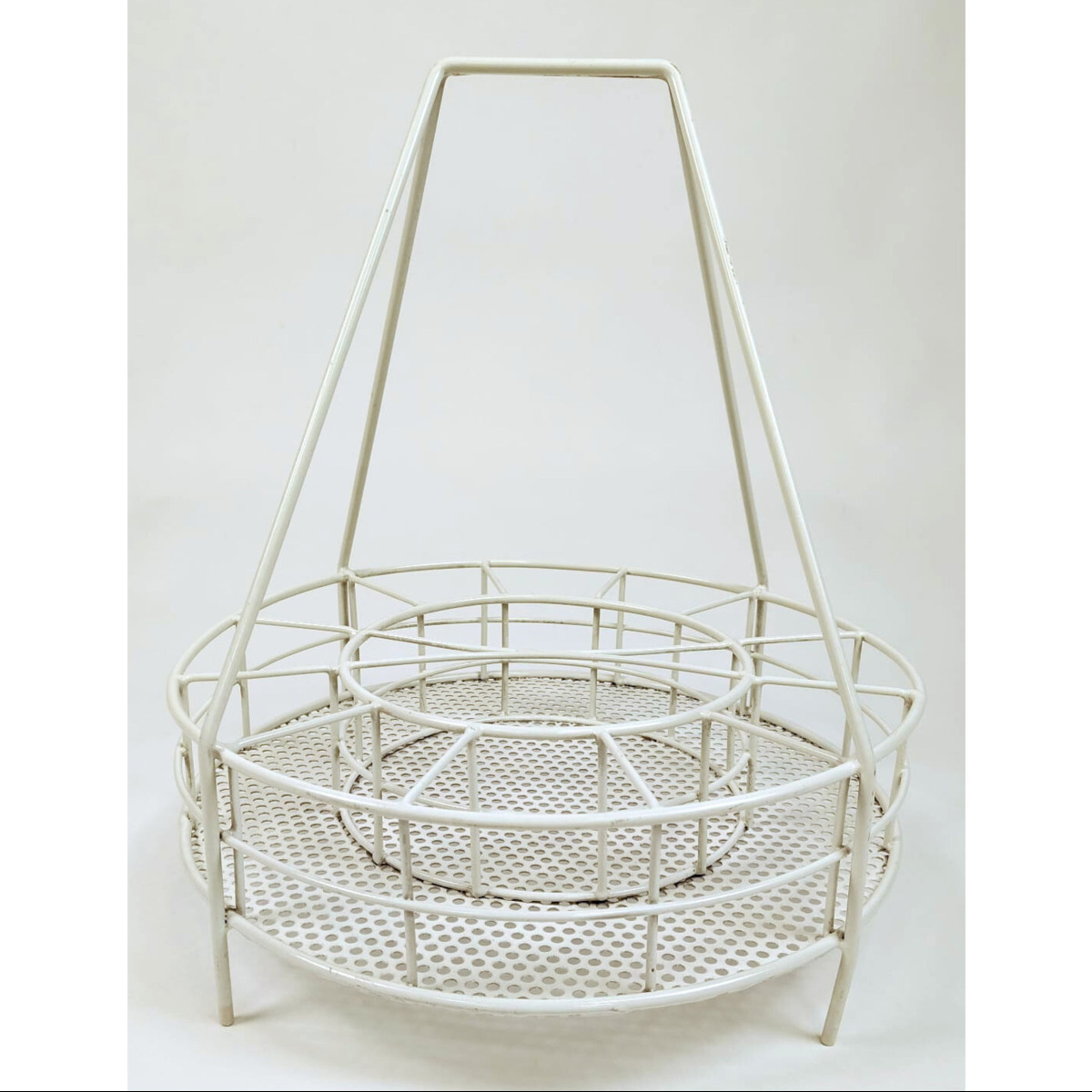 Porte-bouteilles en fer peint blanc, manufacture italienne, années 1970