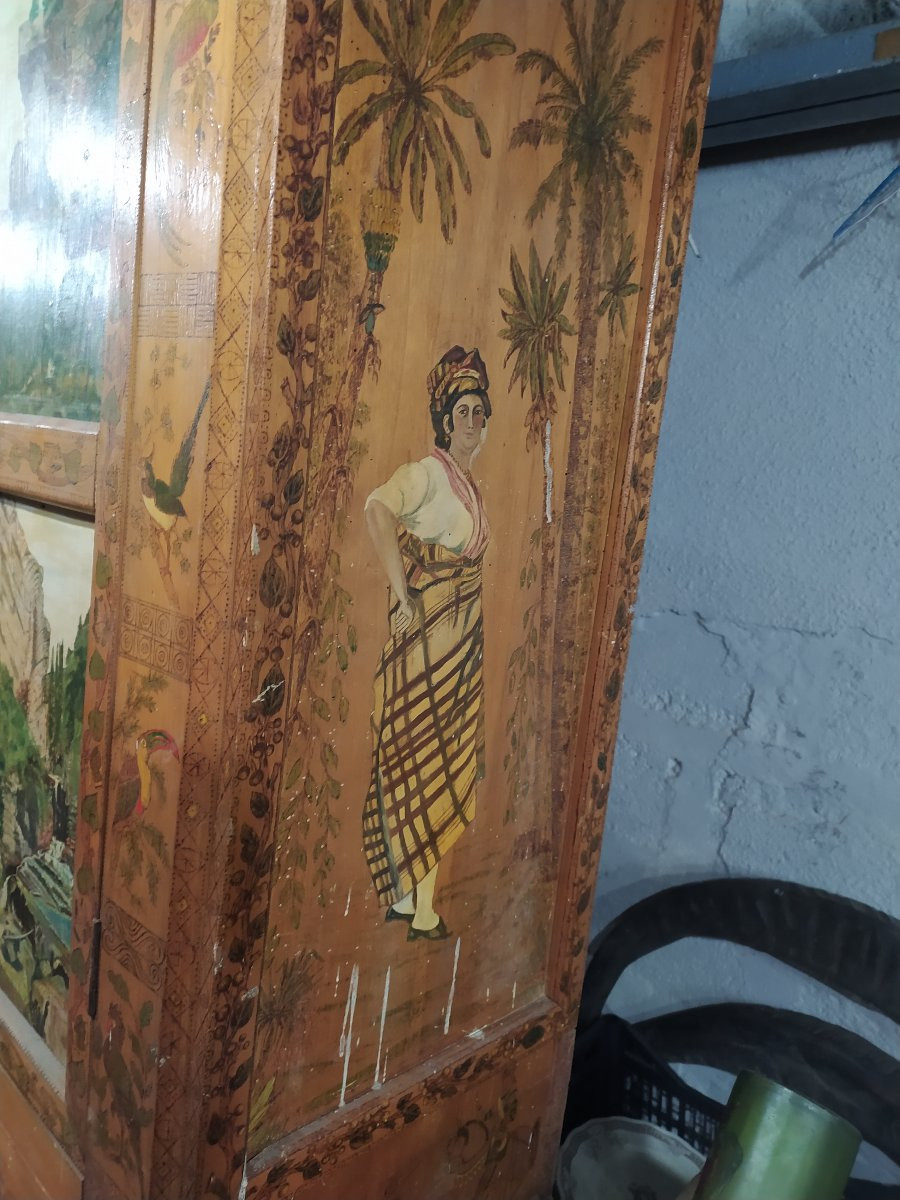 Meuble pyrogravé  et décoré de scènes orientales, rarissime , A VOIR N°1-photo-2