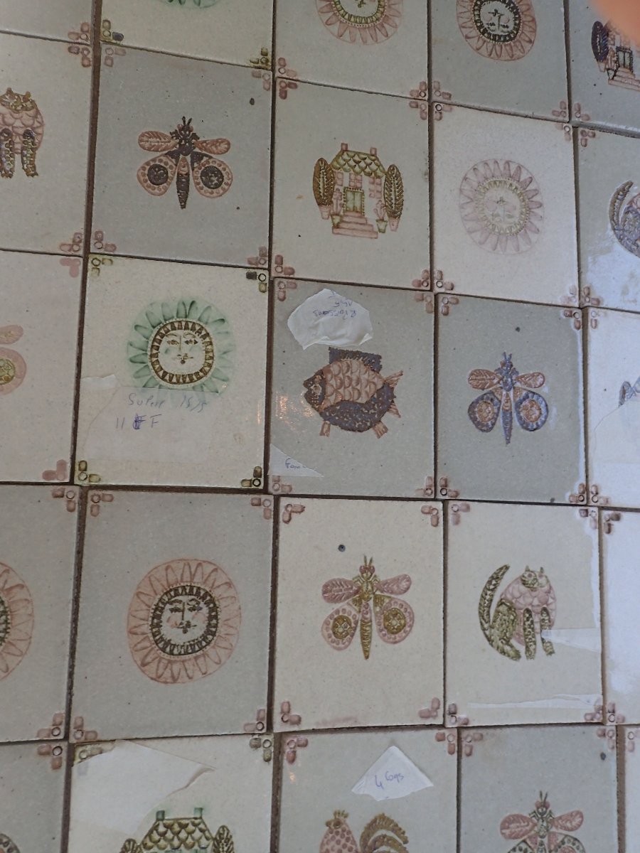 Le bestiere de Roger Capron decliné en 104 carreaux de grés cerame +/-2m²-photo-7
