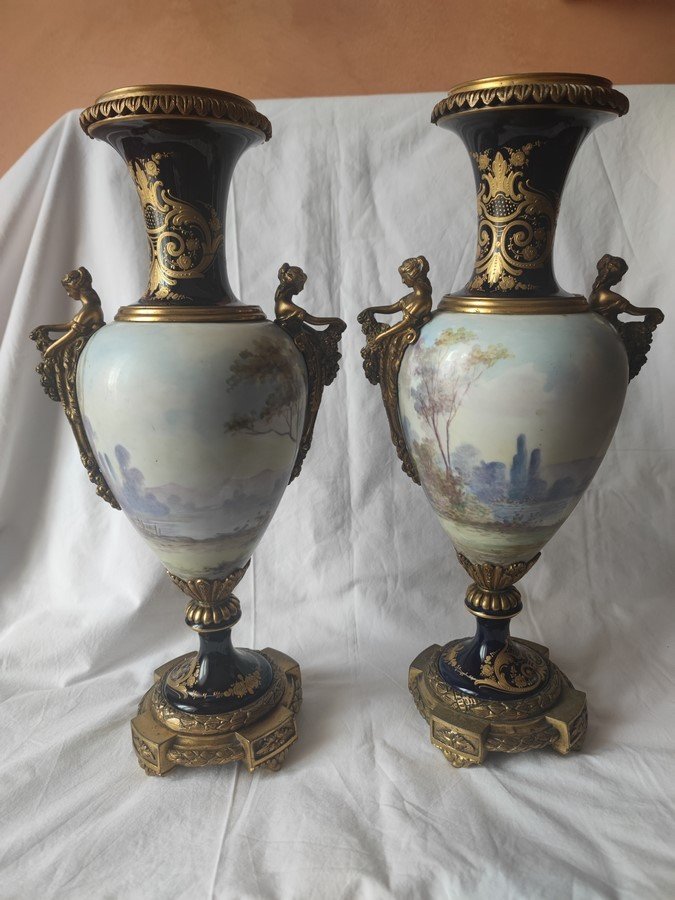 Paire de vases de Sèvres -photo-2