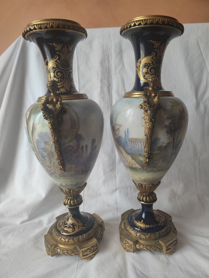 Paire de vases de Sèvres -photo-3