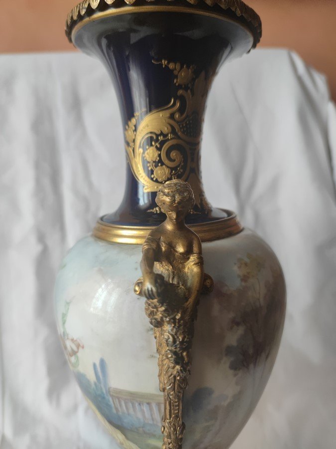 Paire de vases de Sèvres -photo-5