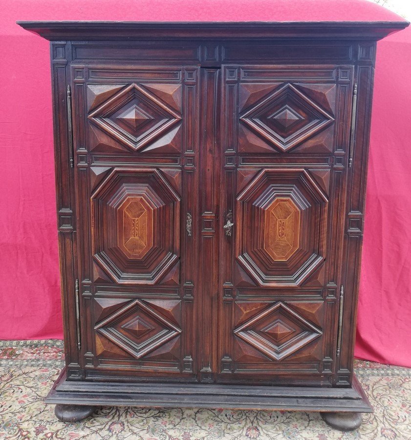 Louis XIII / Louis XIV Transition Wardrobe