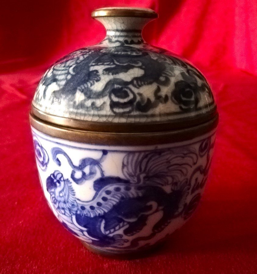 Small Covered Pot From China-photo-4