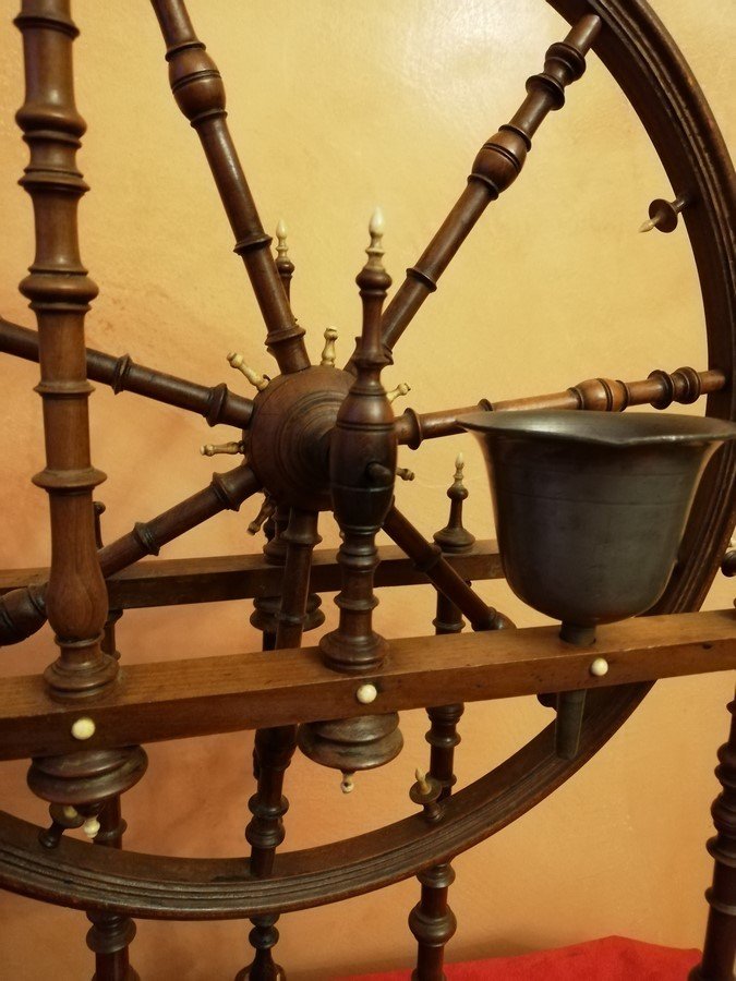 18th Century Spinning Wheel-photo-6