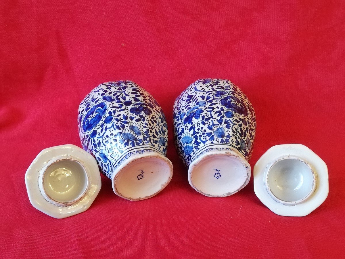 Petite paire de vases couverts Delft-photo-4