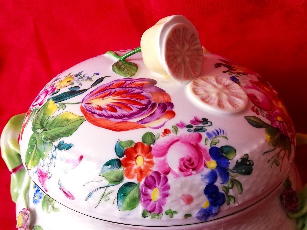 German Porcelain Tureen-photo-2