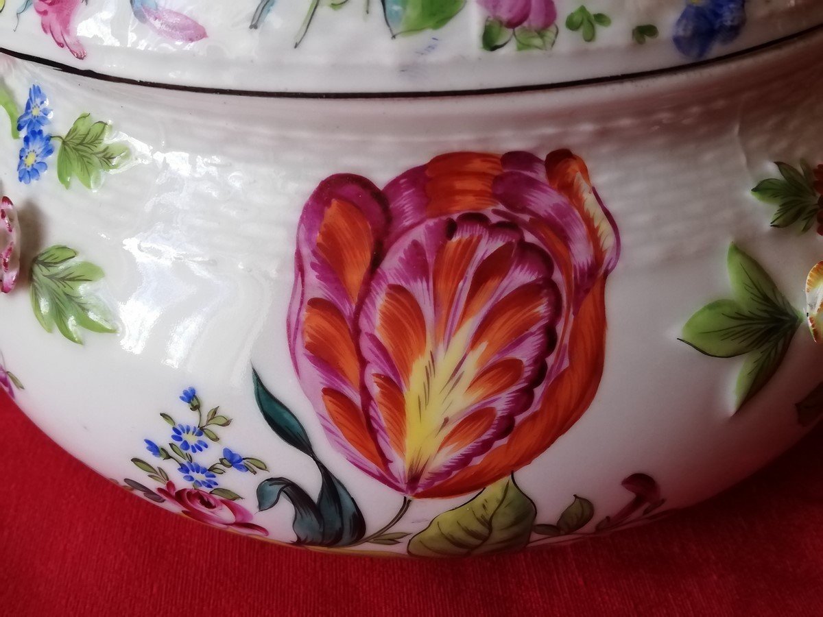 German Porcelain Tureen-photo-3