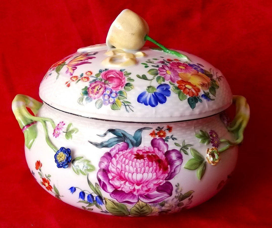 German Porcelain Tureen-photo-3