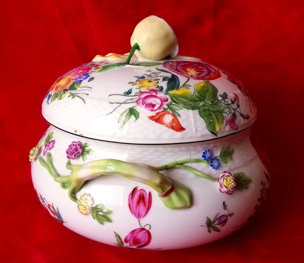 German Porcelain Tureen-photo-4