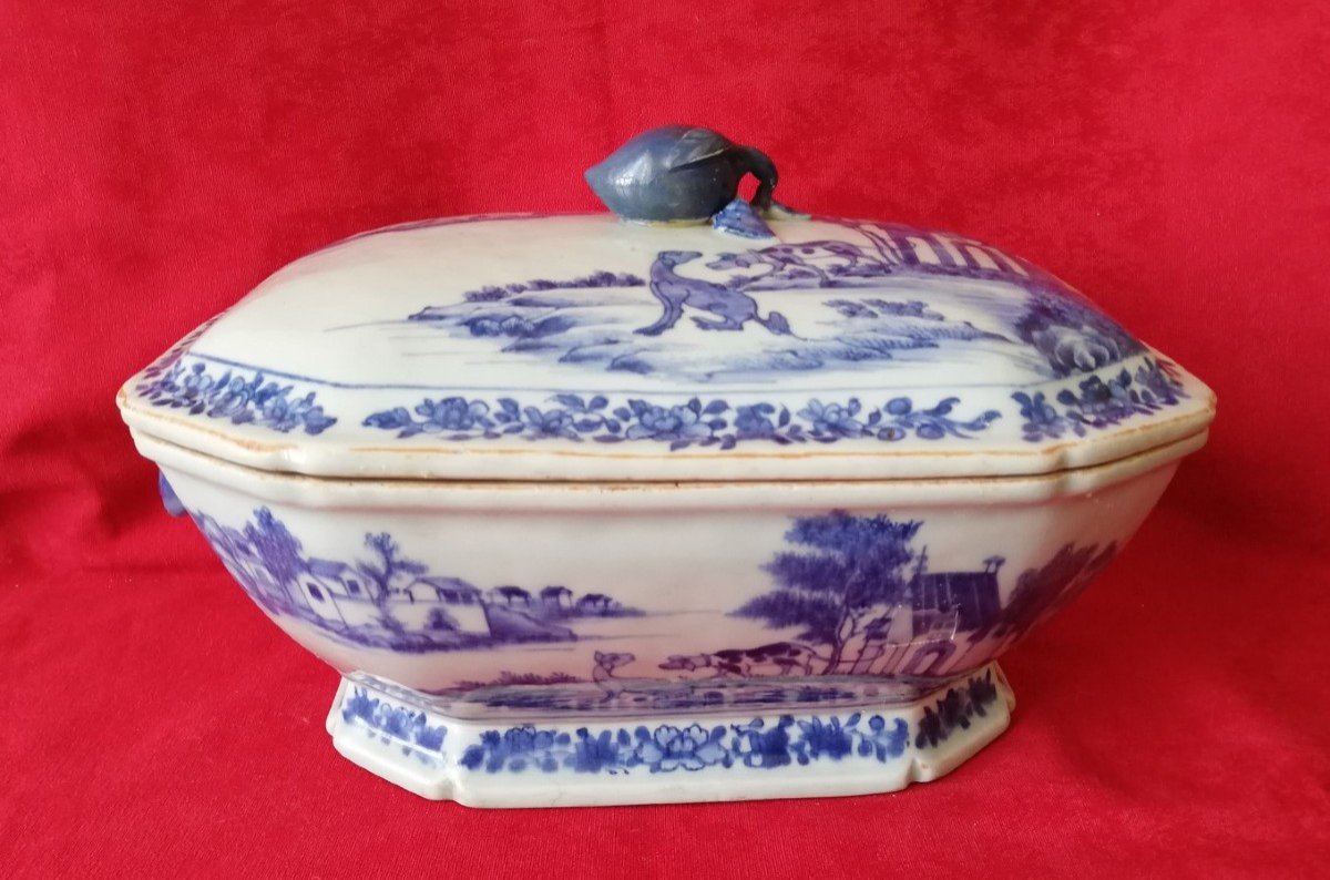 La Cie Porcelain Tureen. Of India 