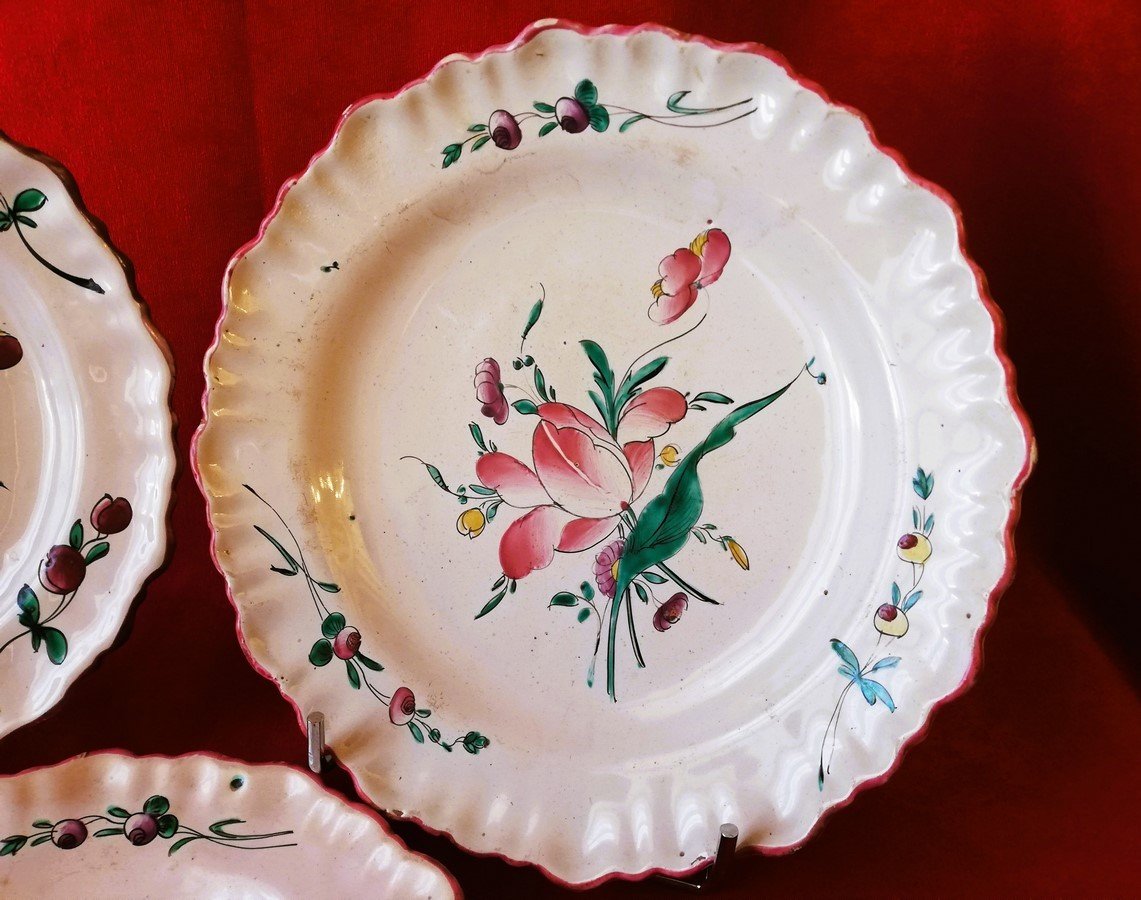 Trois assiettes de MOUSTIERS VARAGES-photo-3