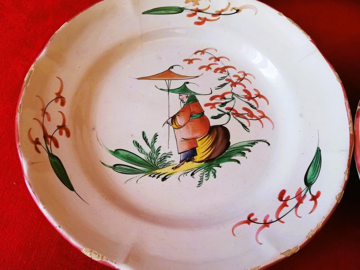 Quatre assiettes 18ème siècle au Chinois -photo-1