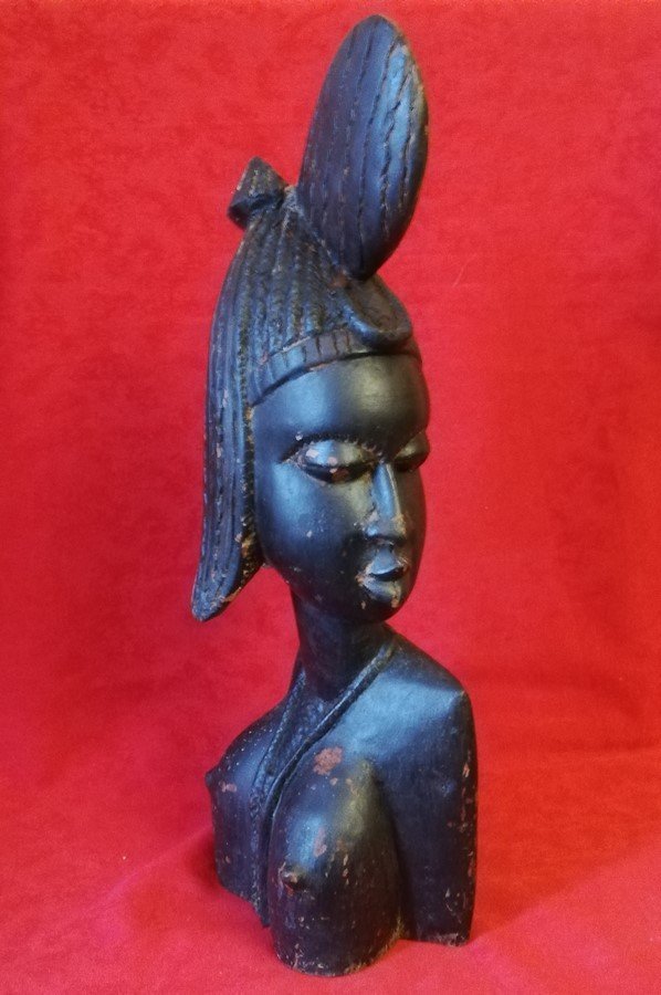 Statue de femme Africaine  