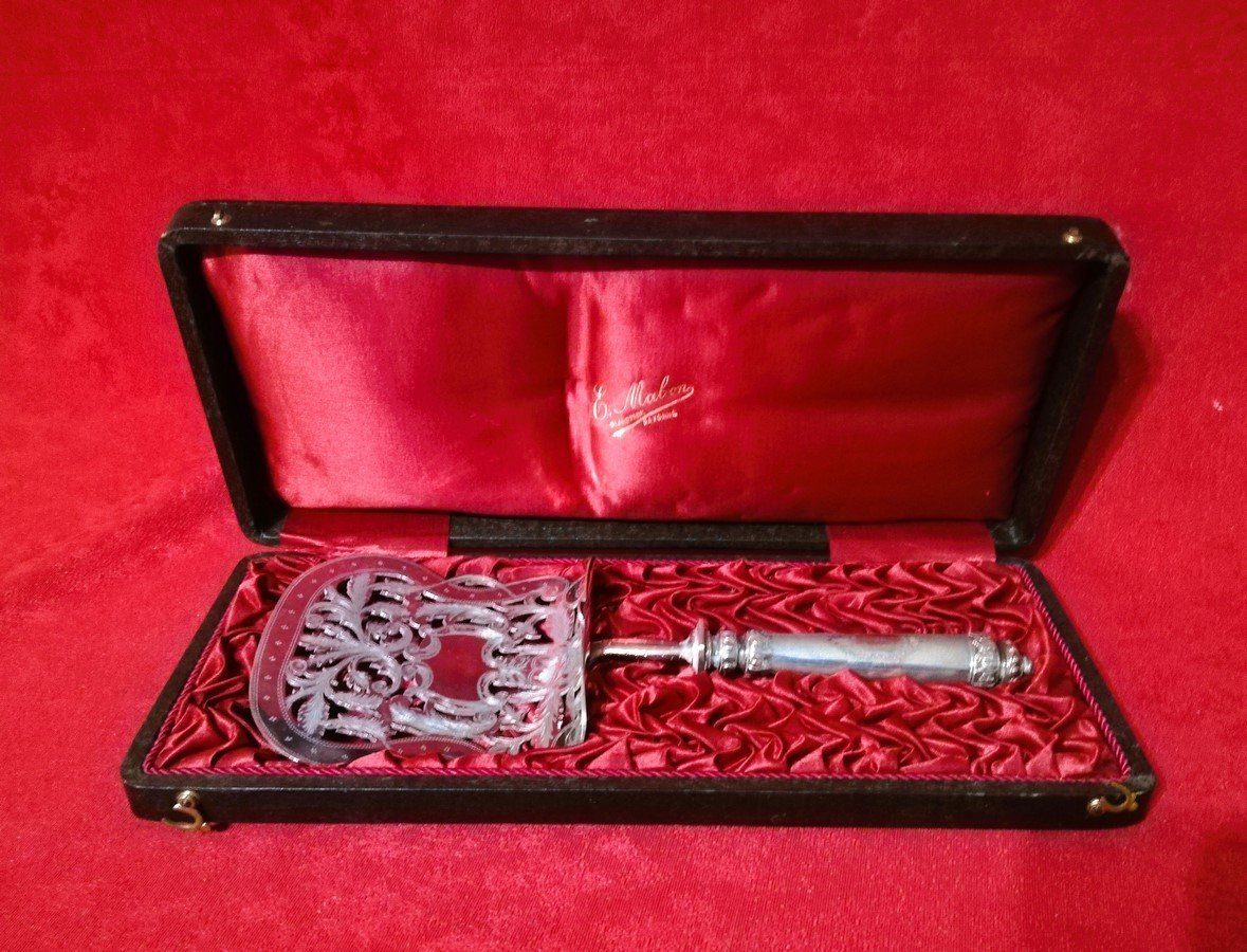 Pie Server In Its Box  