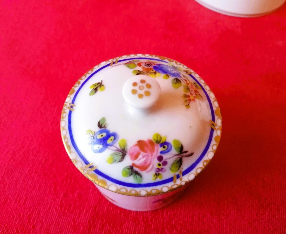 Porcelaines de Sèvres du 18ème siècle-photo-4