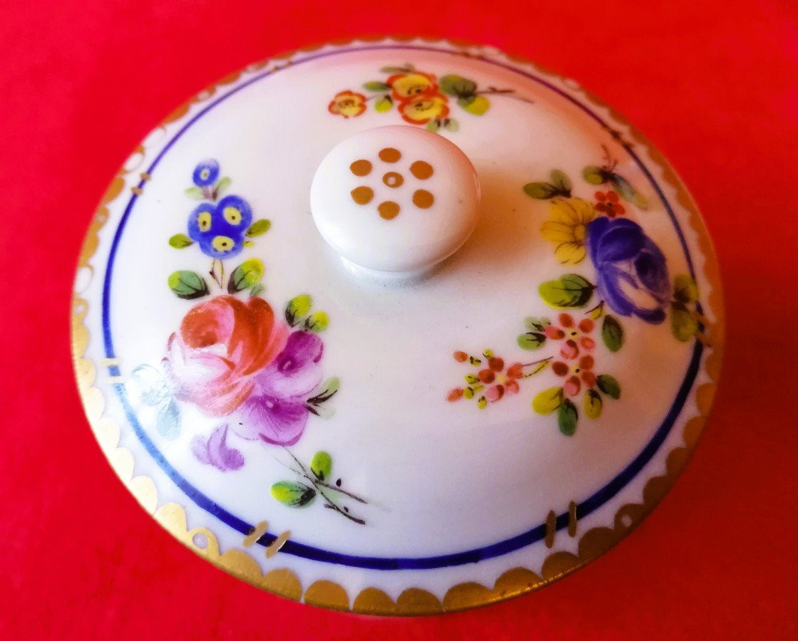 Porcelaines de Sèvres du 18ème siècle-photo-5