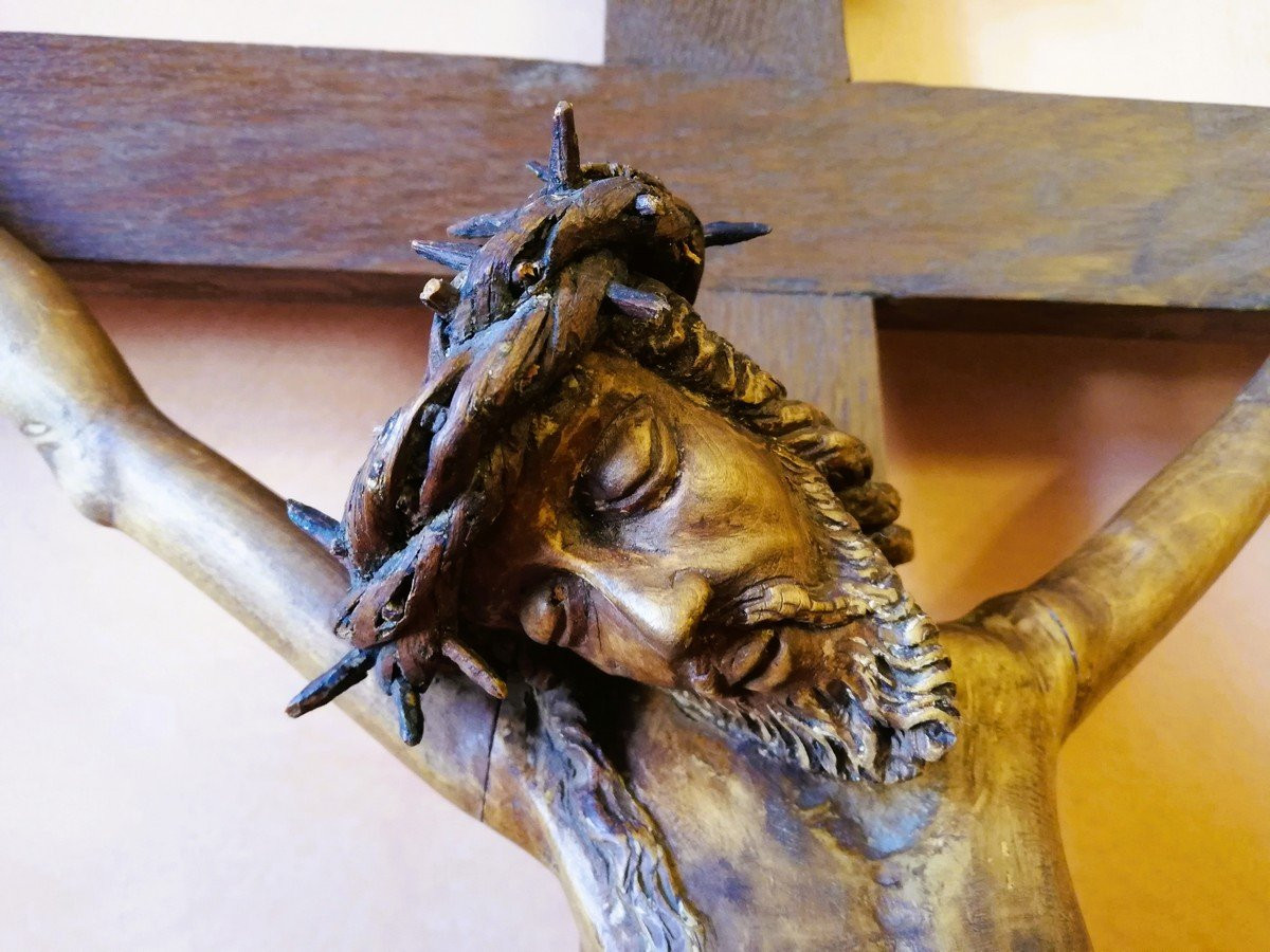 Christ On The Cross Sculpted -photo-4