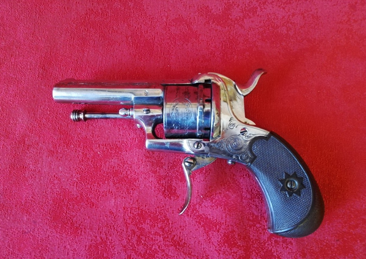 Pinfire Revolver 