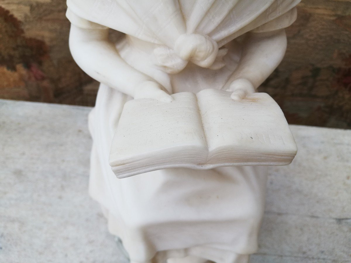 Marble Little Girl Reading -photo-3