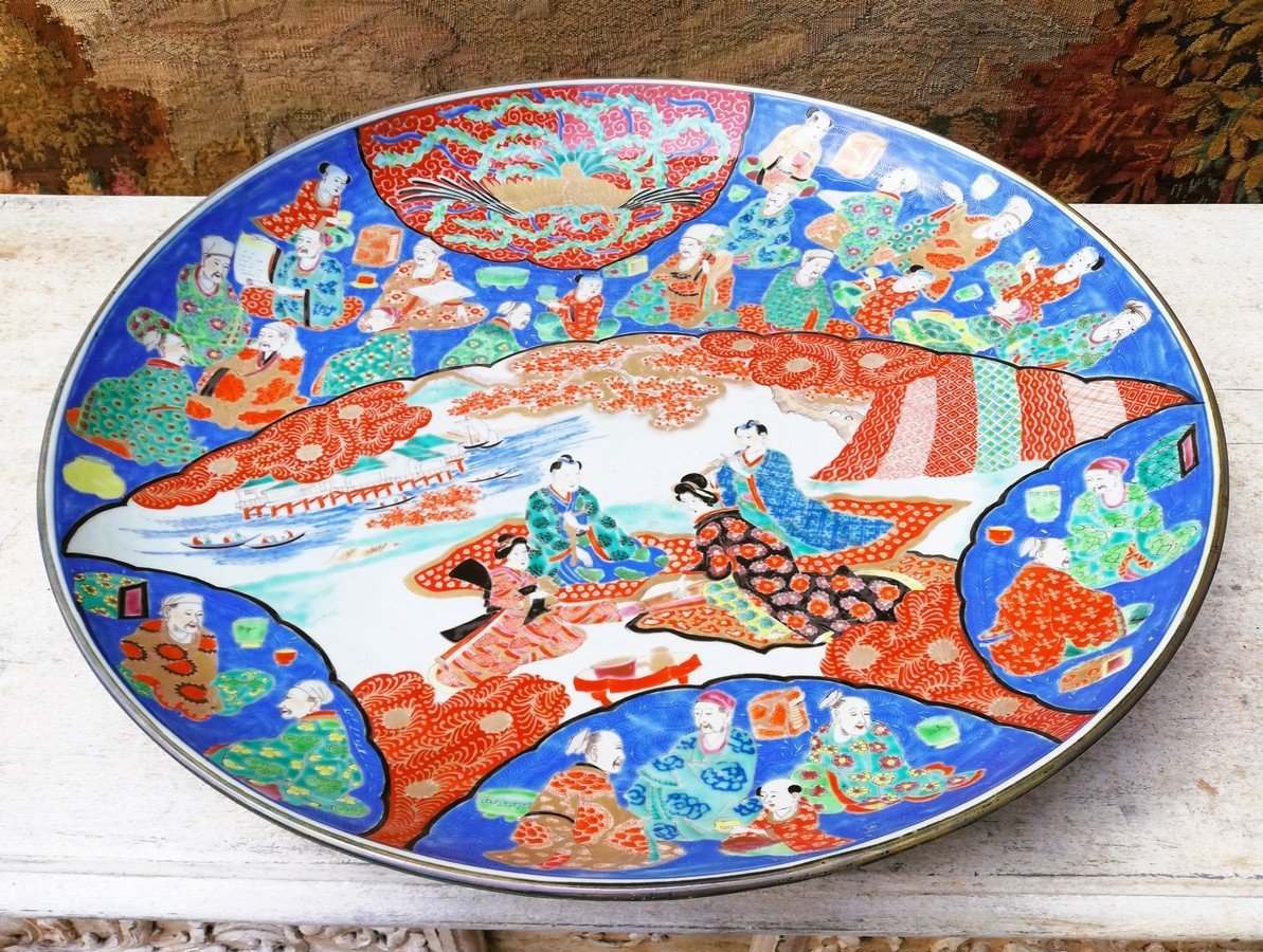 Large Japanese Dish 