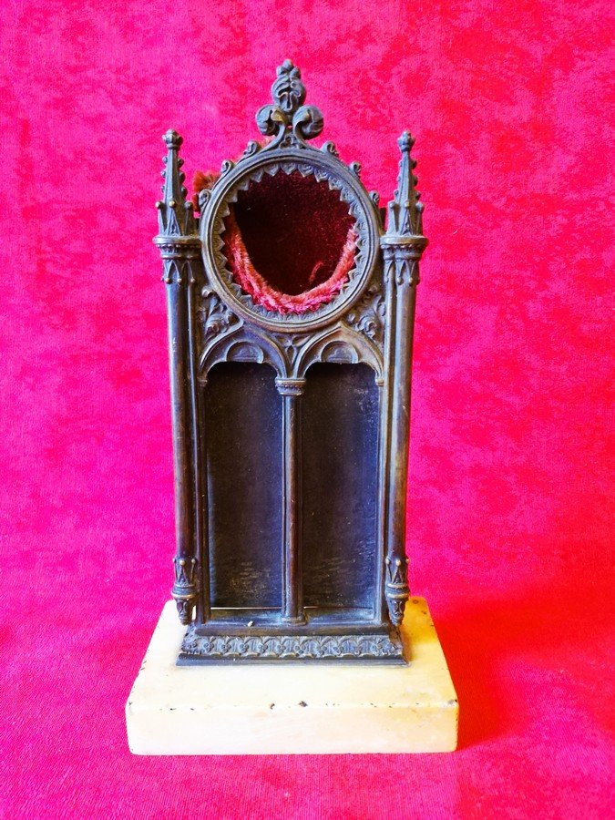 Restoration Period Watch Holder -photo-2