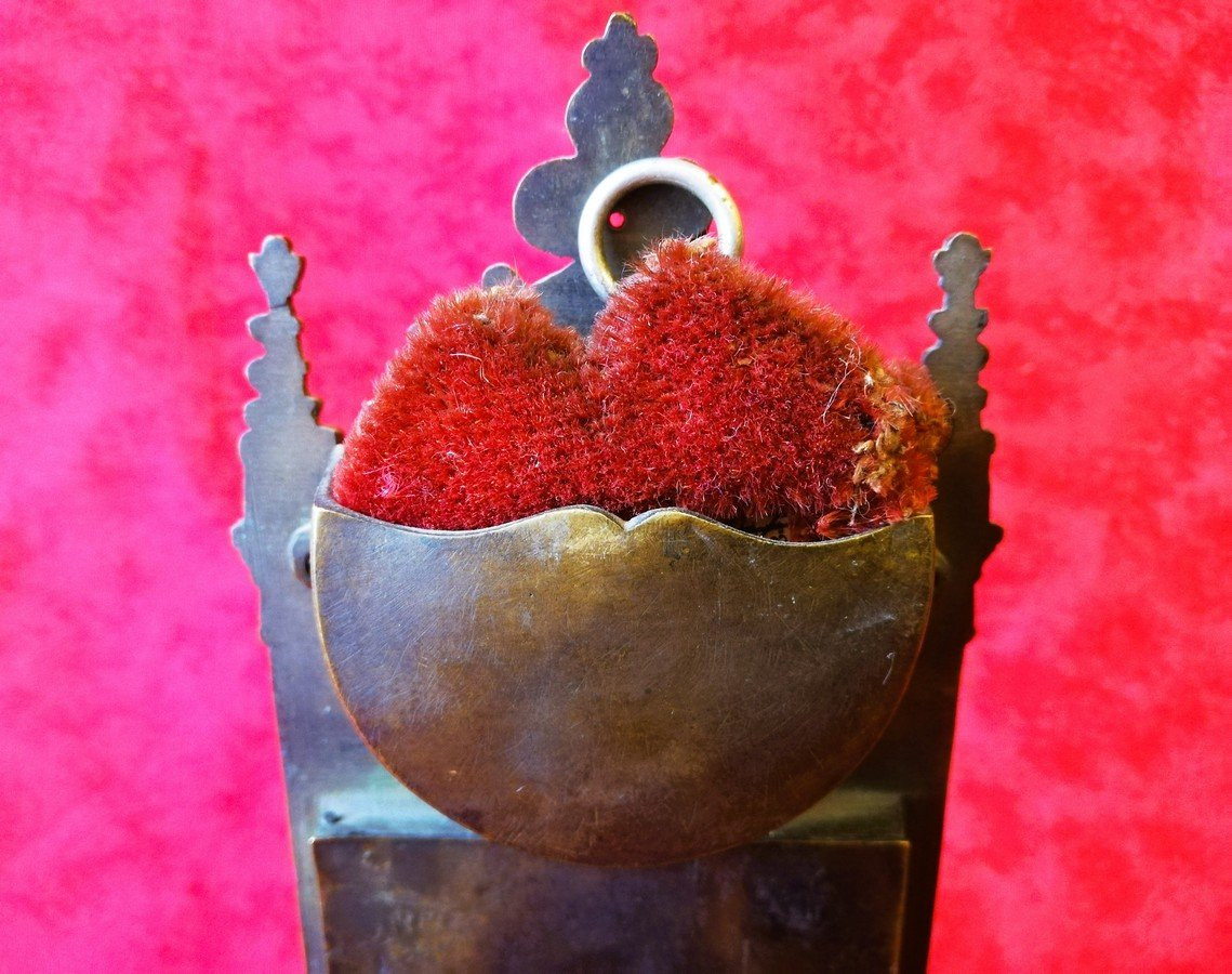Restoration Period Watch Holder -photo-8