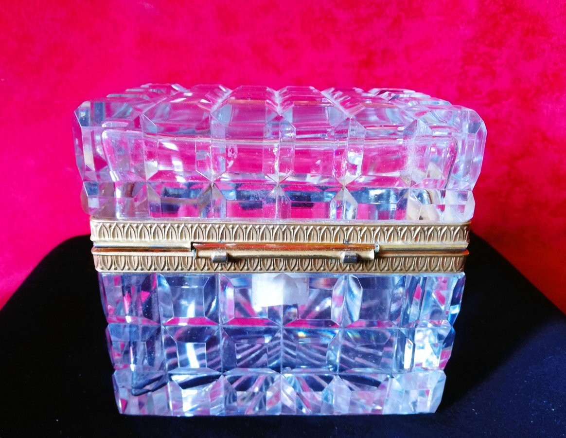 Cut Crystal Box -photo-1