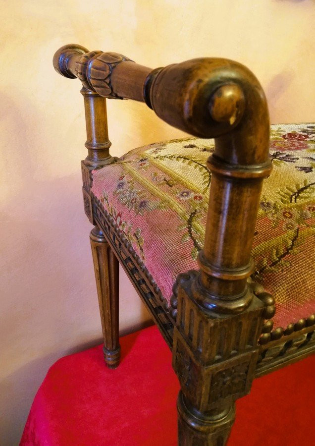 Small Upholstered Bench -photo-4
