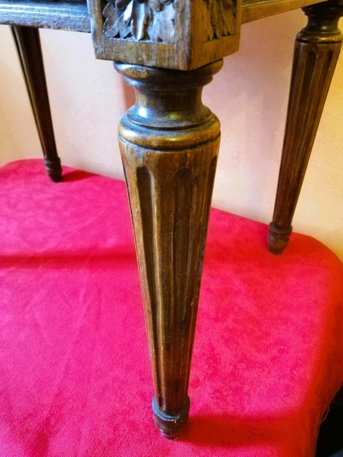 Small Upholstered Bench -photo-2
