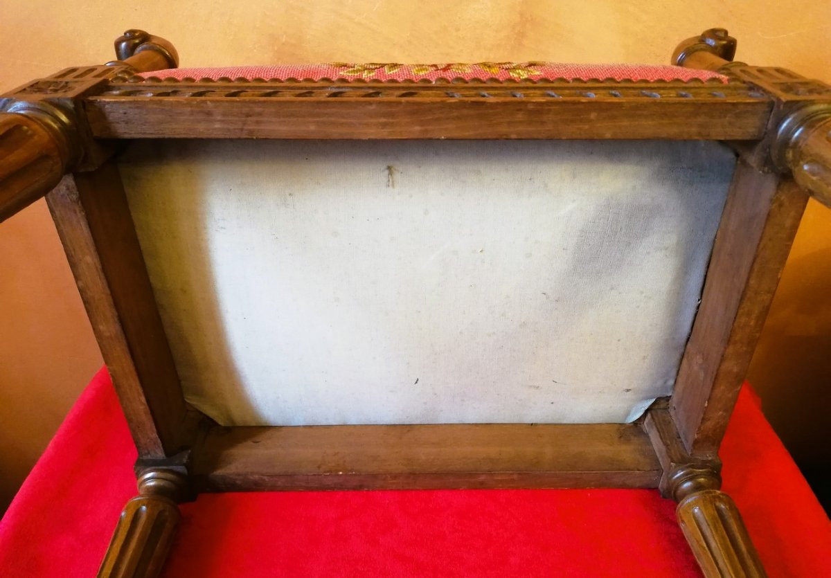 Small Upholstered Bench -photo-4