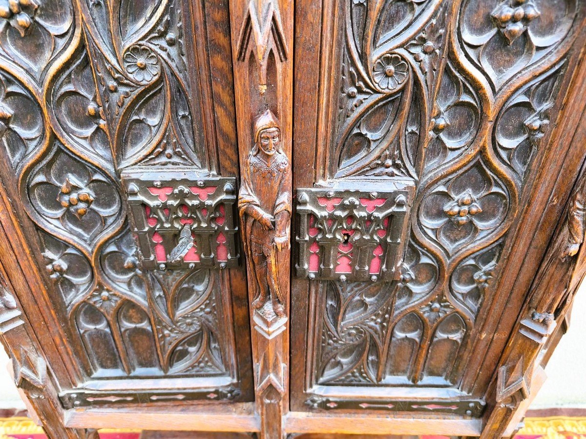 Neo-gothic Credenza -photo-2