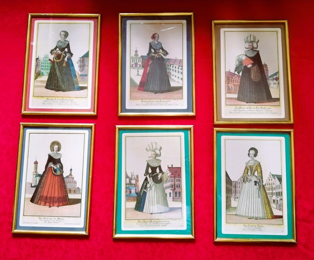 Suite de six gravures encadrées