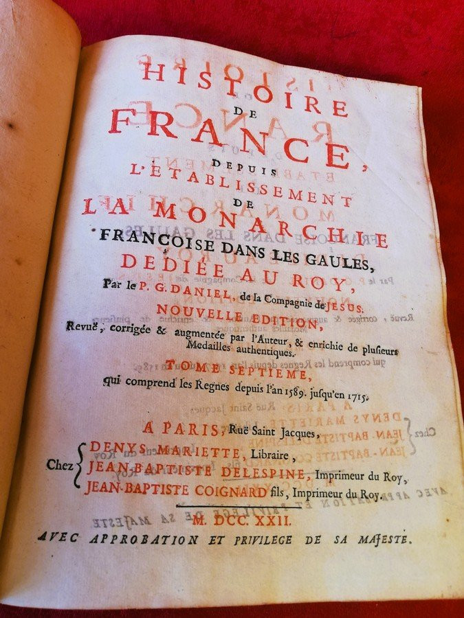 18th Century Books "coat Of Arms"-photo-1