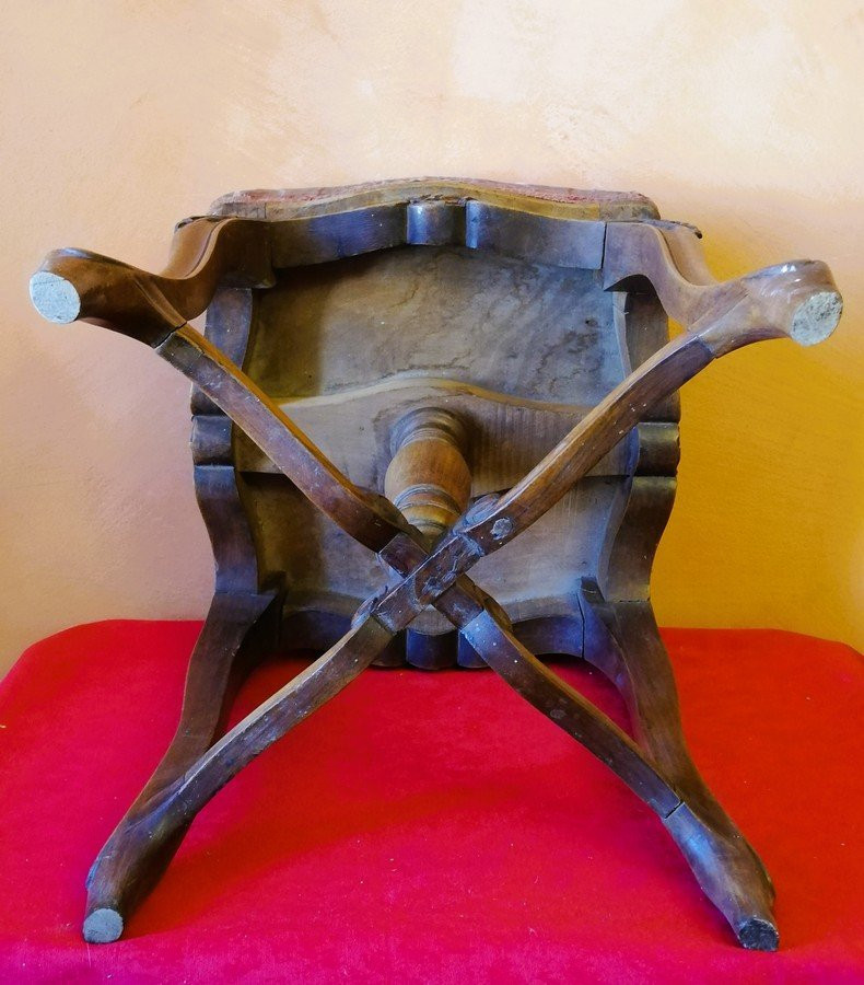 Tabouret en noyer -photo-5