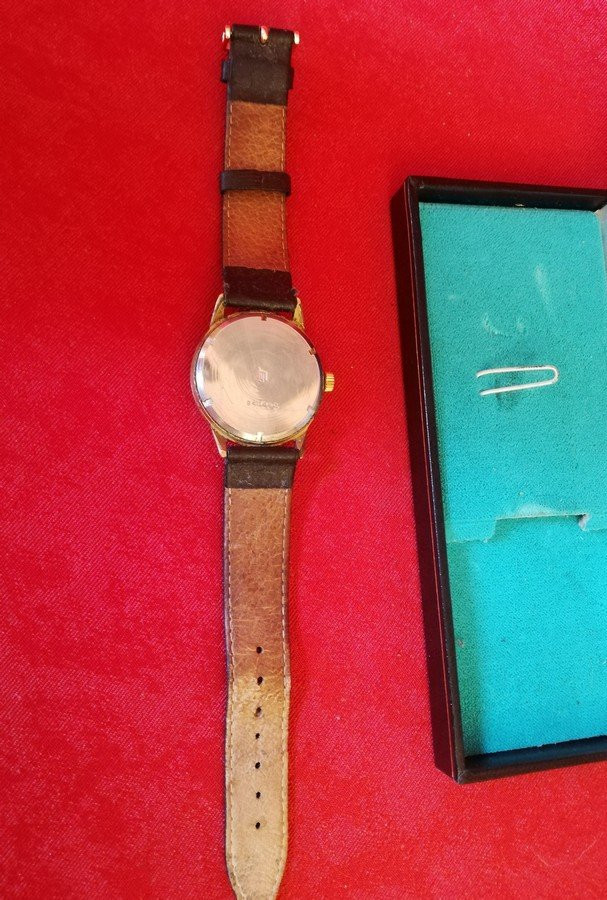 Lip Watch In Box -photo-2