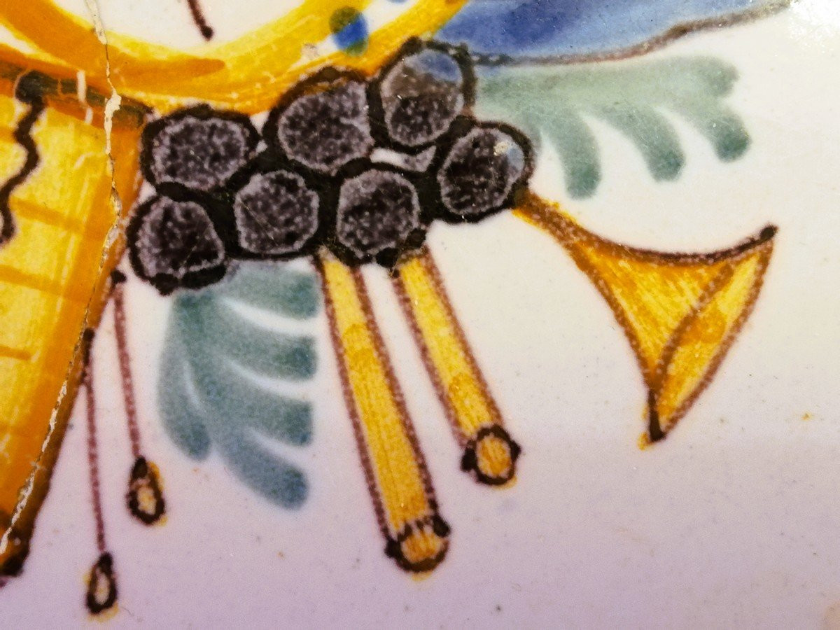 Nevers Plate, Late 18th Century-photo-1