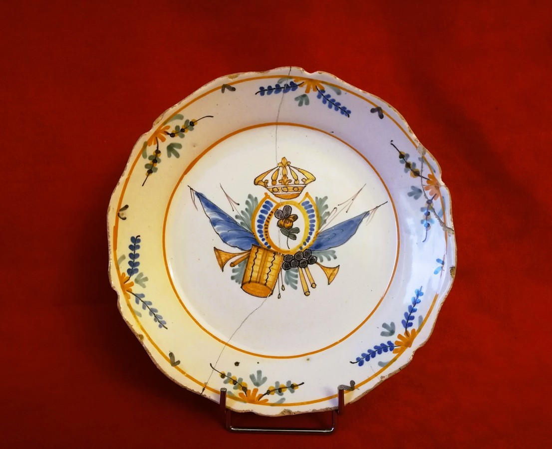 Nevers Plate, Late 18th Century